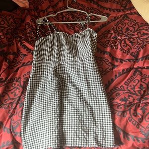 Hi!! I’m selling this dress I got from shein that I can no longer fit!!